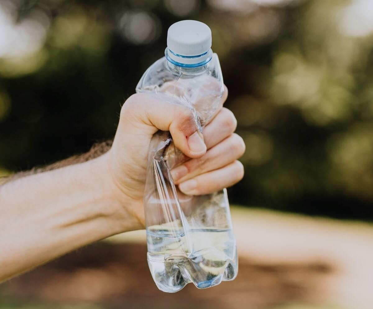 5 Reasons To Never Drink Bottled Water Again